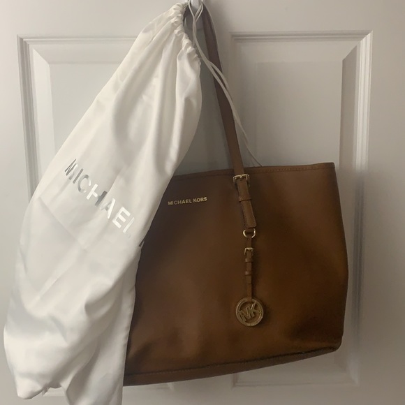 Michael Kors Top-Zip Leather Multifunction Tote - Picture 9 of 9